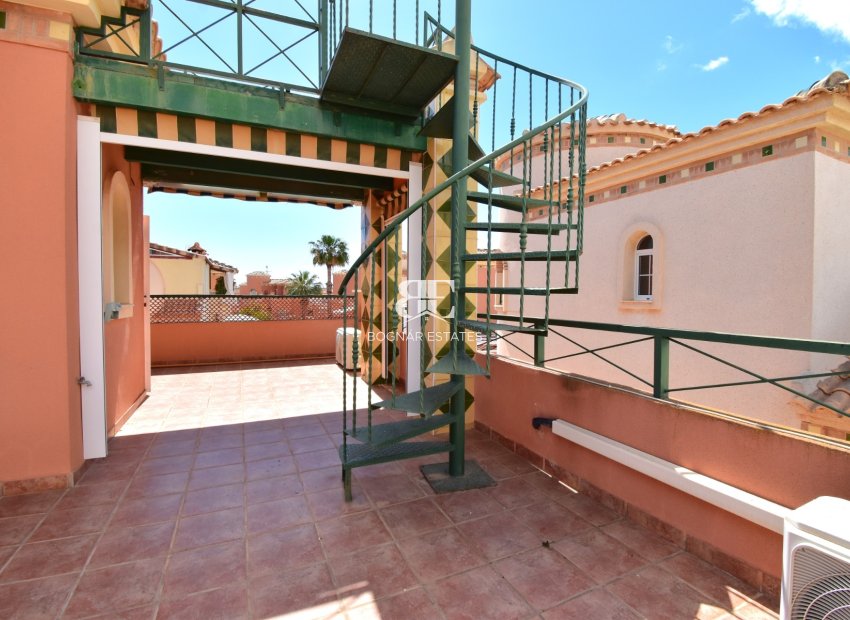 Herverkoop - Villa -
Orihuela Costa - Playa Flamenca