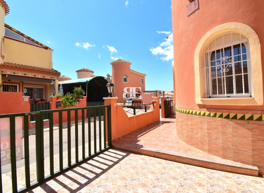 Herverkoop - Villa -
Orihuela Costa - Playa Flamenca