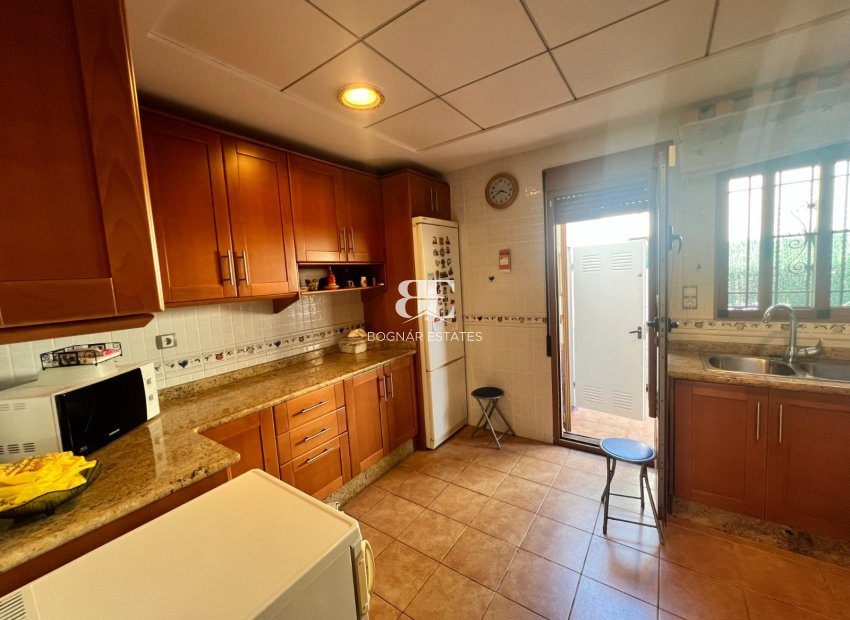 Herverkoop - Villa -
Orihuela Costa - Punta Prima