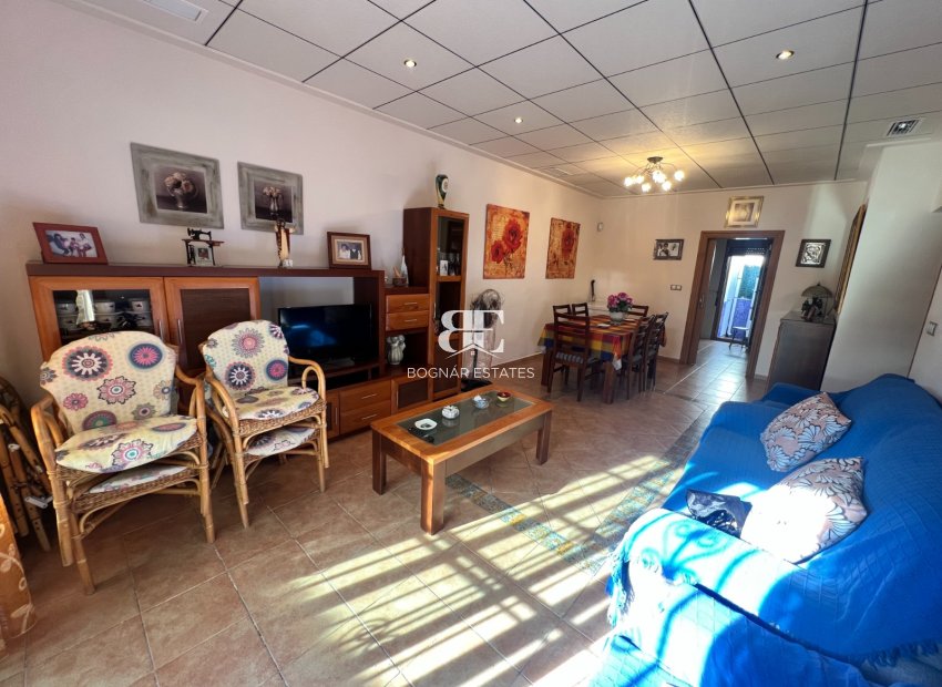 Herverkoop - Villa -
Orihuela Costa - Punta Prima