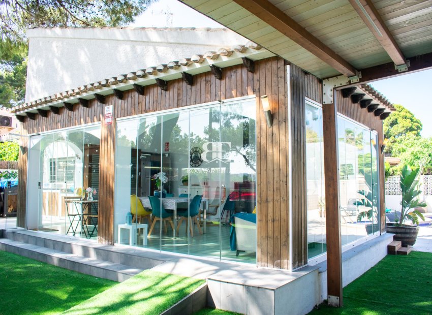 Herverkoop - Villa -
Orihuela Costa - Punta Prima