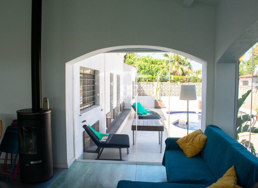 Herverkoop - Villa -
Orihuela Costa - Punta Prima