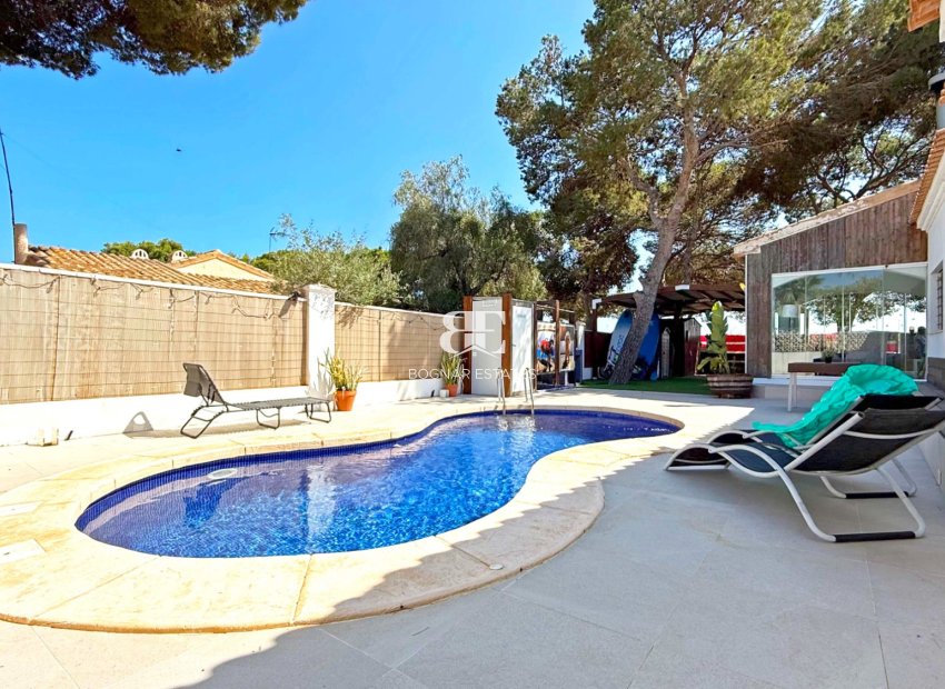 Herverkoop - Villa -
Orihuela Costa - Punta Prima