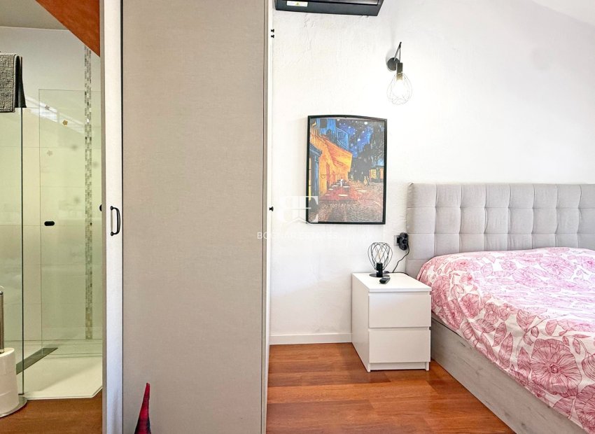Herverkoop - Villa -
Orihuela Costa - Punta Prima