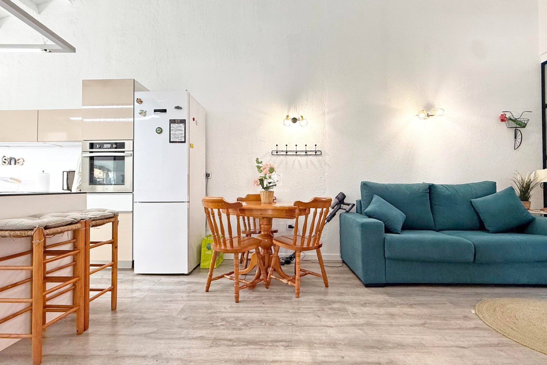 Herverkoop - Villa -
Orihuela Costa - Punta Prima