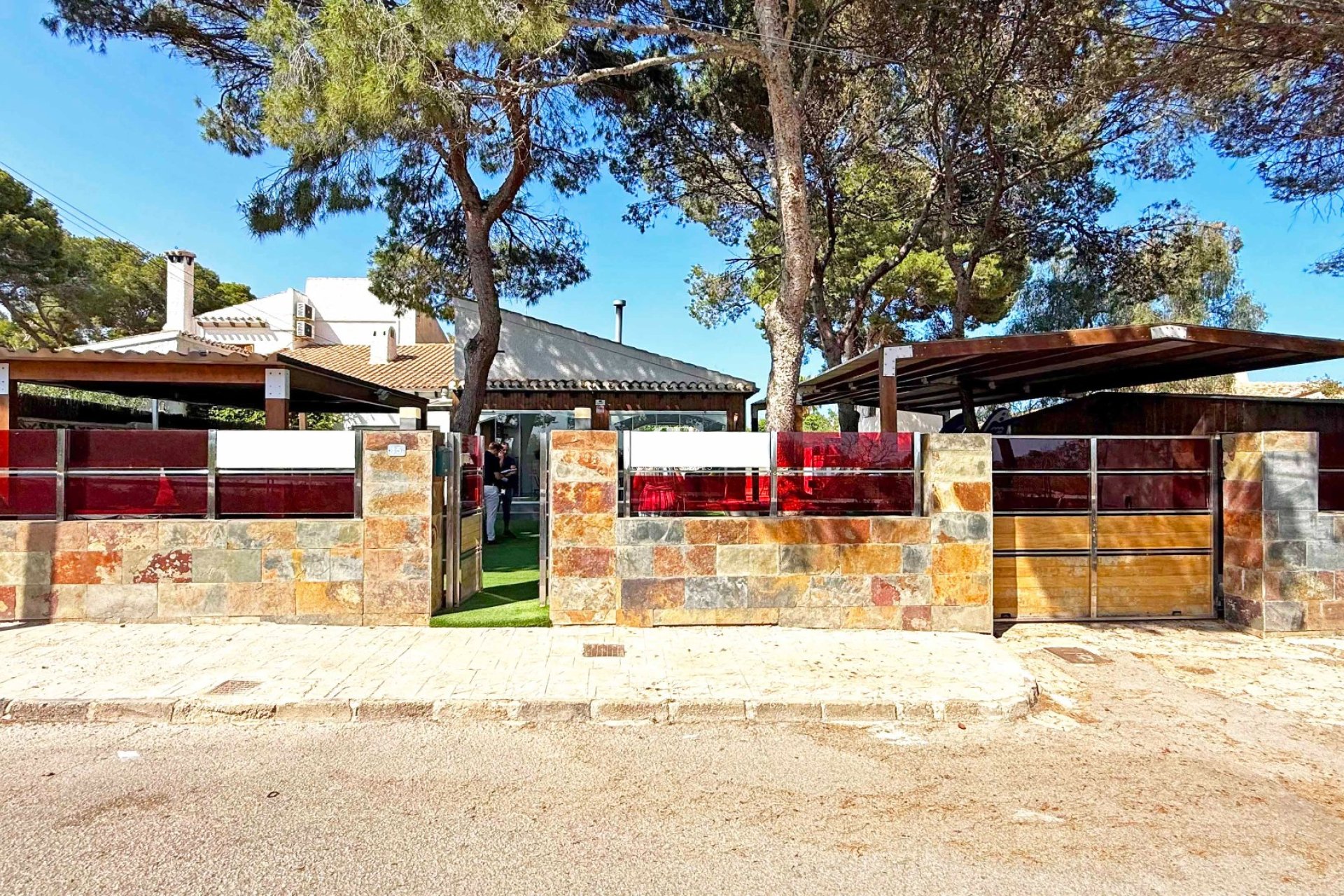 Herverkoop - Villa -
Orihuela Costa - Punta Prima