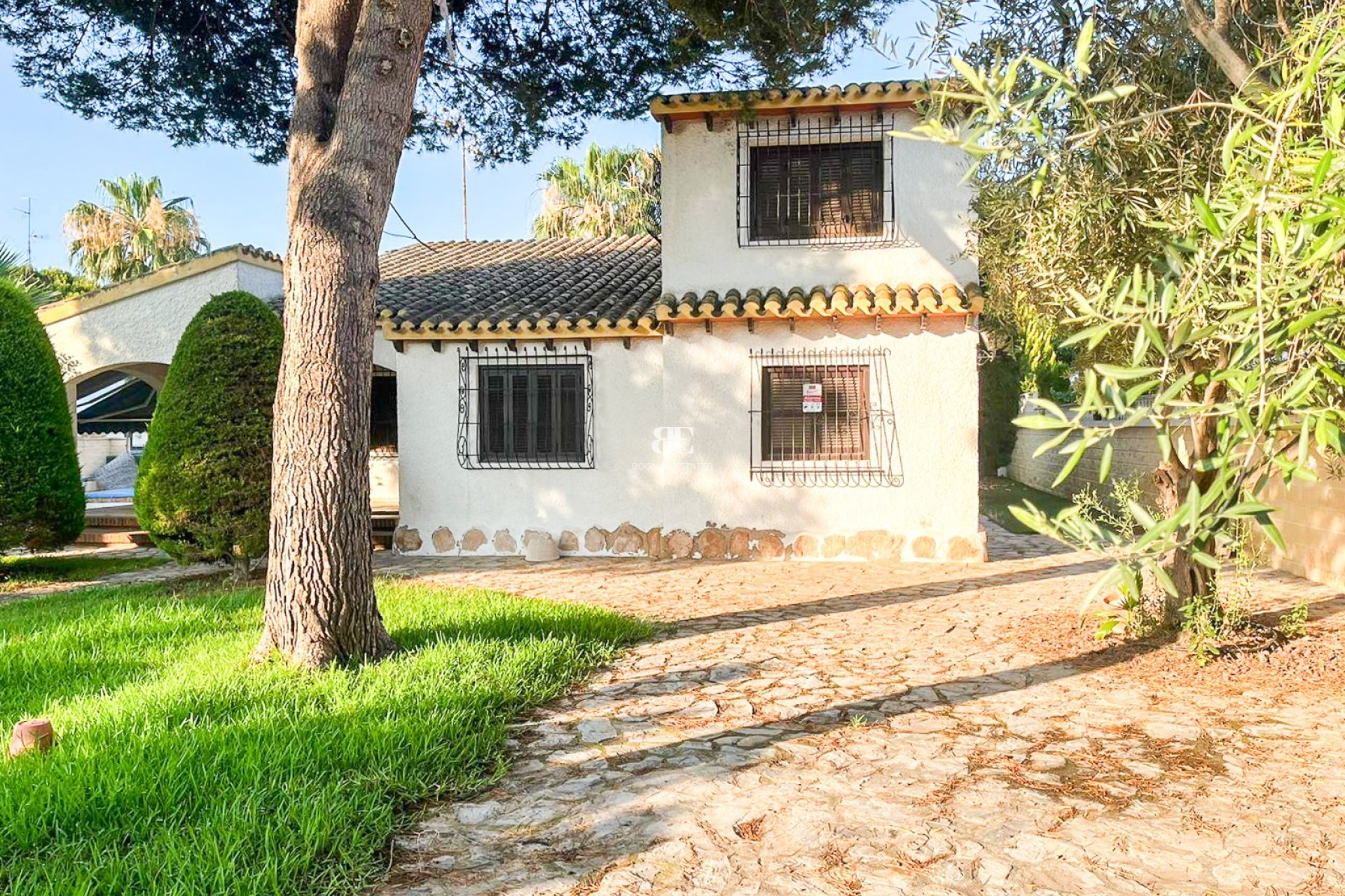 Herverkoop - Villa -
Orihuela Costa - Punta Prima