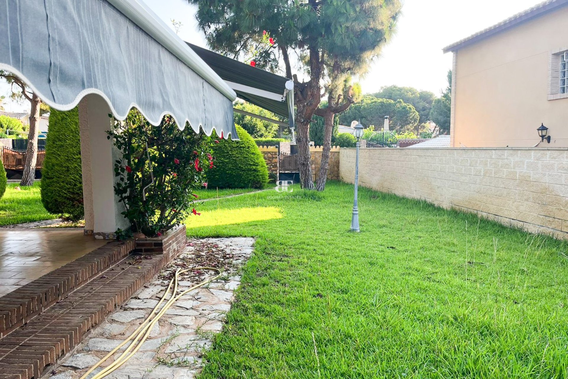 Herverkoop - Villa -
Orihuela Costa - Punta Prima