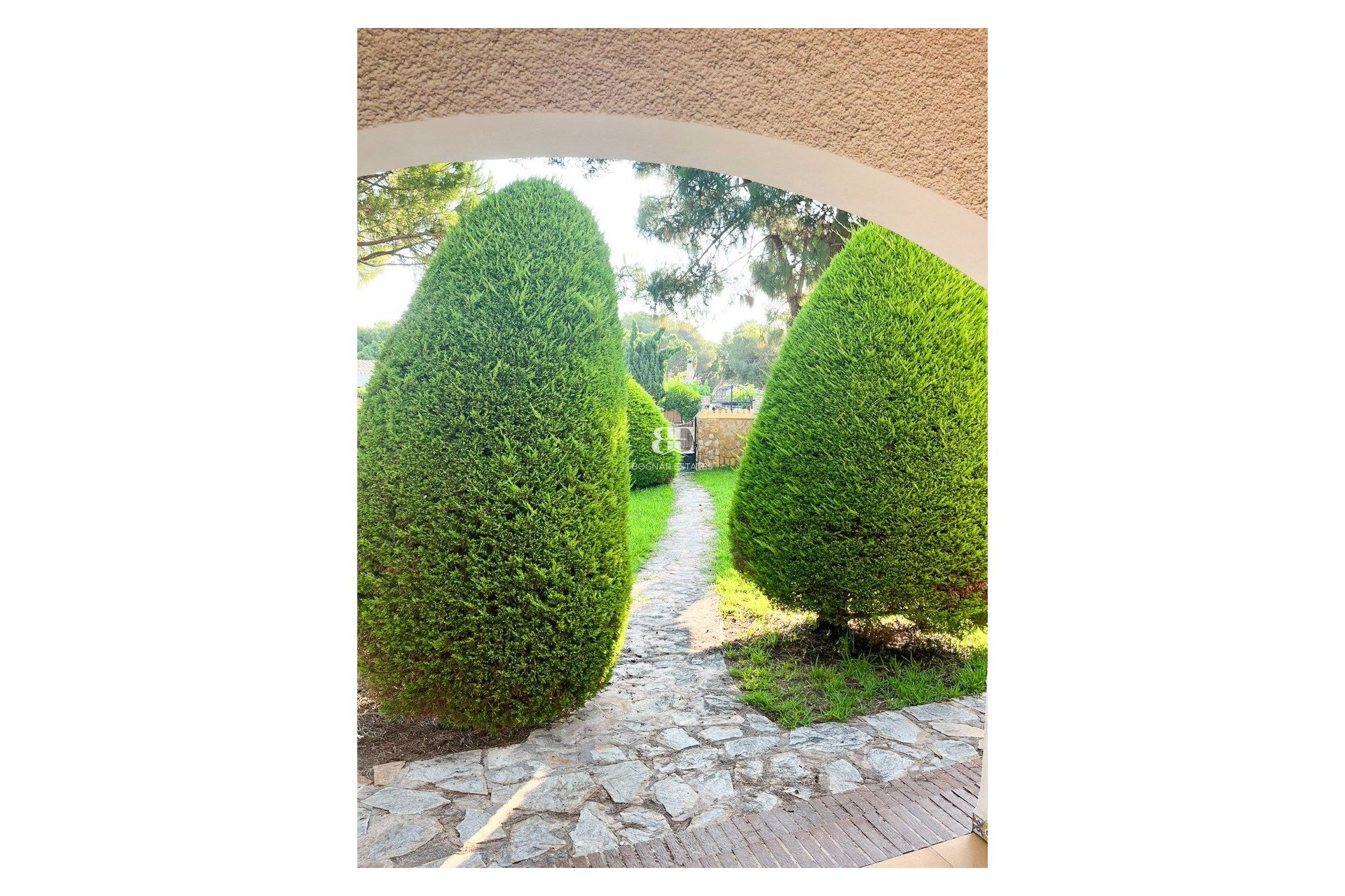 Herverkoop - Villa -
Orihuela Costa - Punta Prima
