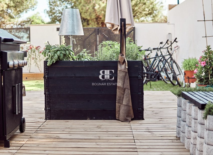 Herverkoop - Villa -
Orihuela Costa - Punta Prima
