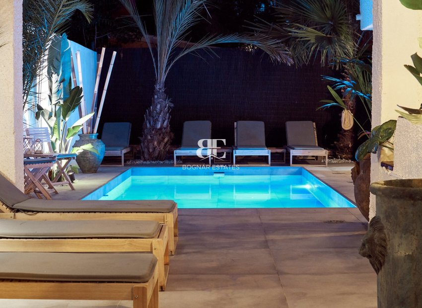 Herverkoop - Villa -
Orihuela Costa - Punta Prima