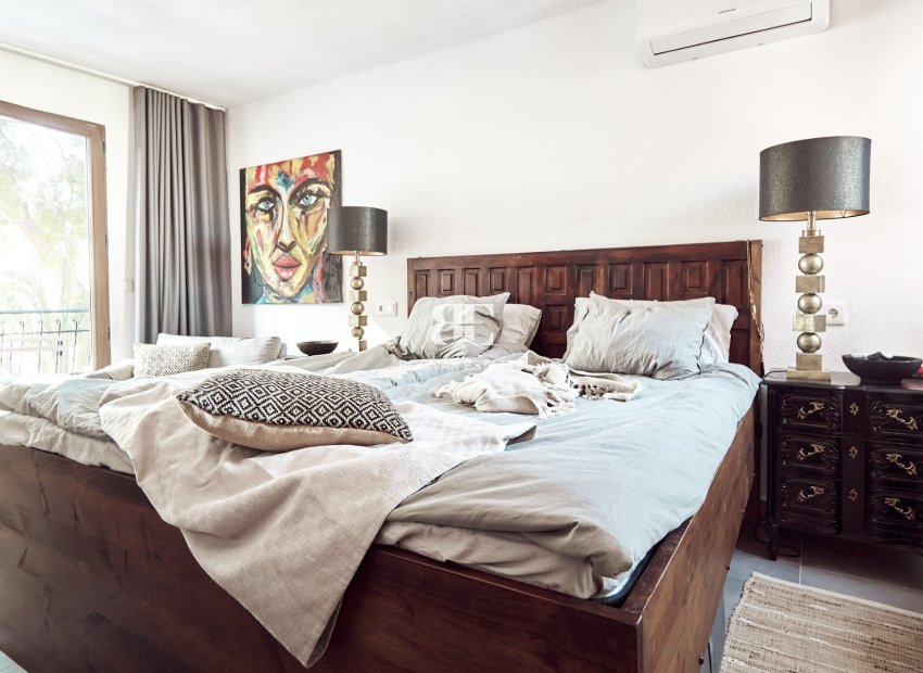 Herverkoop - Villa -
Orihuela Costa - Punta Prima