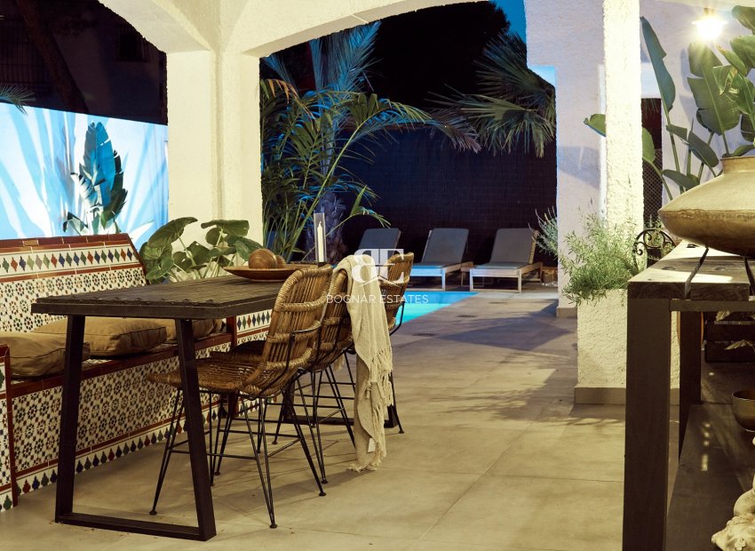 Herverkoop - Villa -
Orihuela Costa - Punta Prima