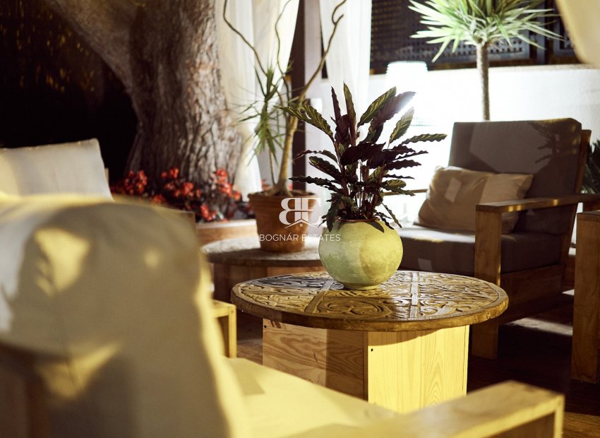 Herverkoop - Villa -
Orihuela Costa - Punta Prima