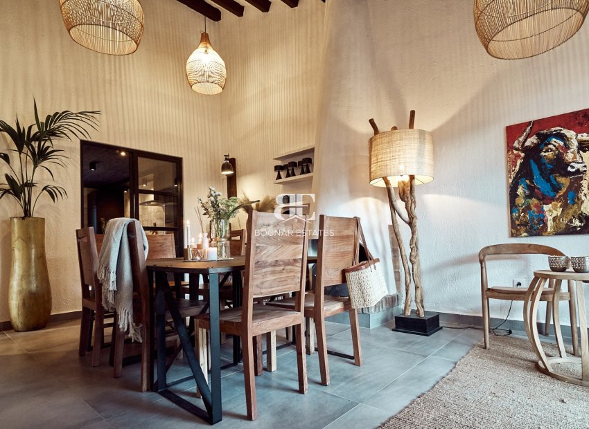 Herverkoop - Villa -
Orihuela Costa - Punta Prima