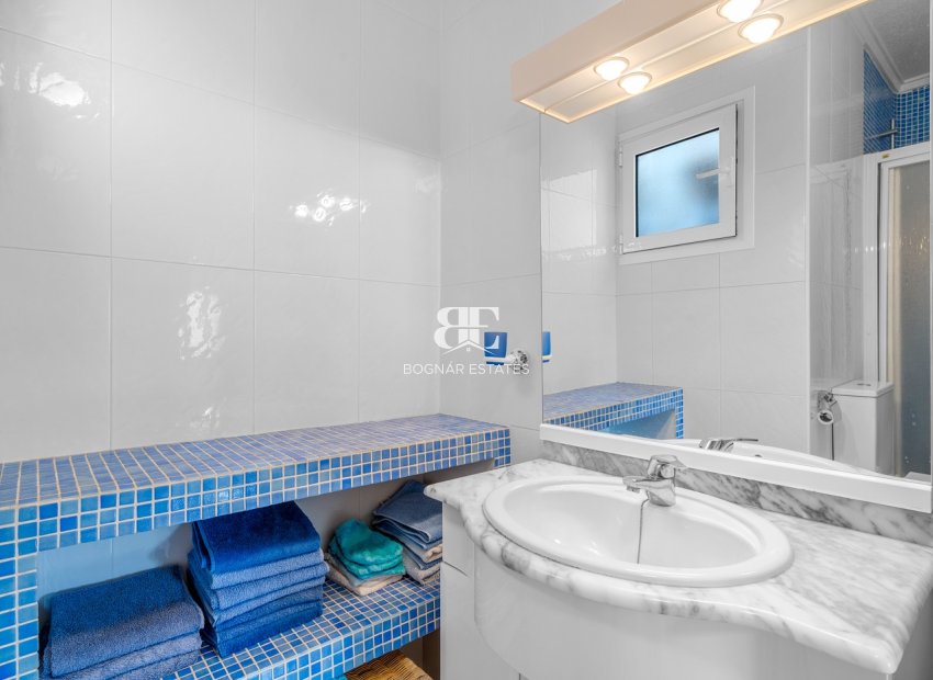 Herverkoop - Villa -
Orihuela Costa - Punta Prima