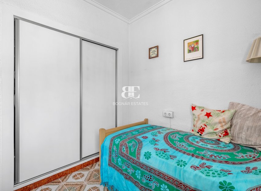 Herverkoop - Villa -
Orihuela Costa - Punta Prima