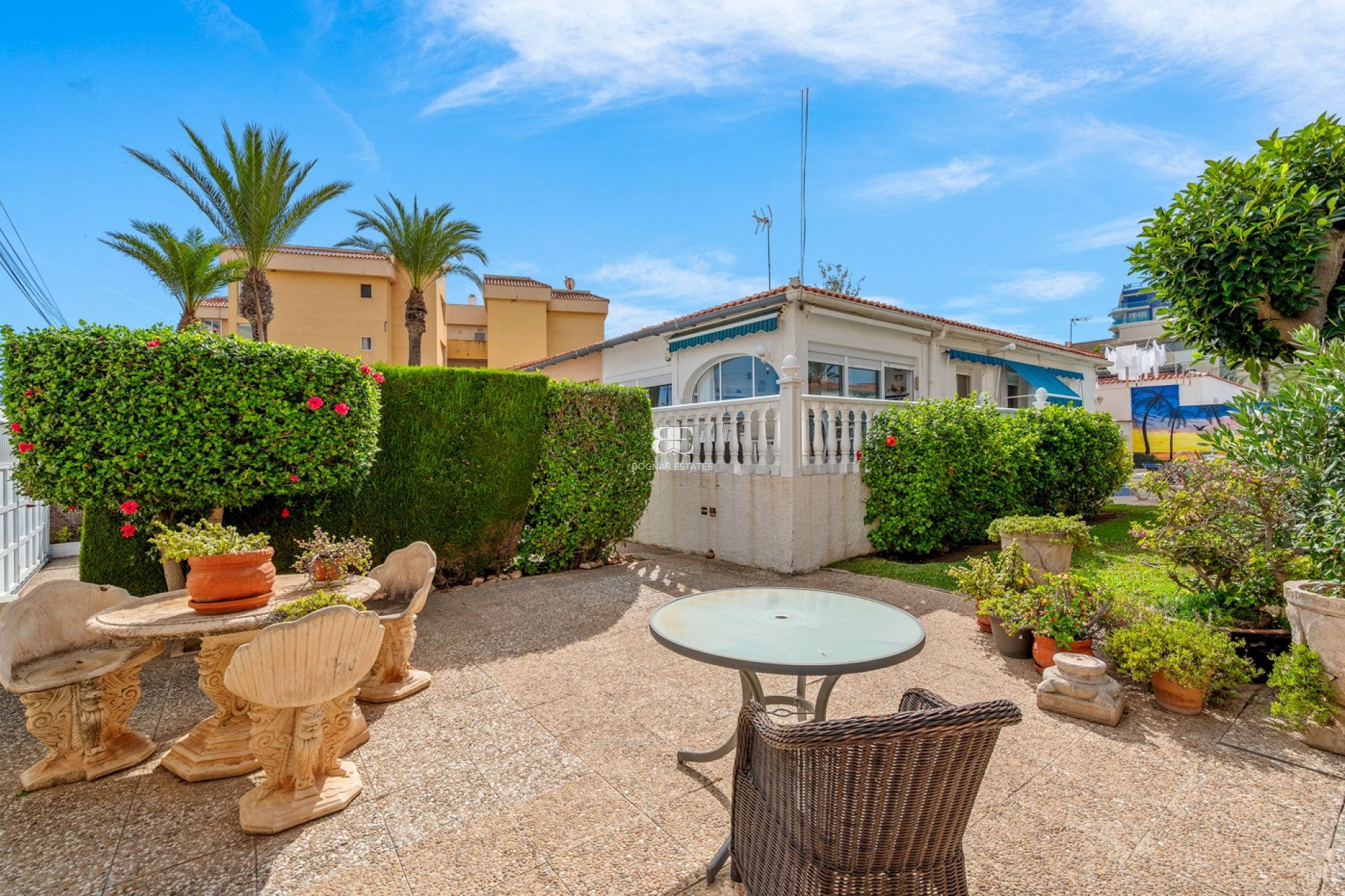 Herverkoop - Villa -
Orihuela Costa - Punta Prima