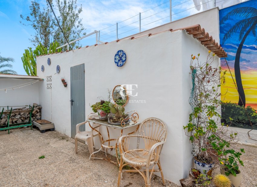 Herverkoop - Villa -
Orihuela Costa - Punta Prima