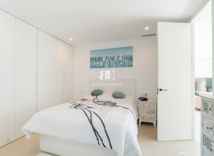 Herverkoop - Villa -
Orihuela Costa - Villamartin Golf