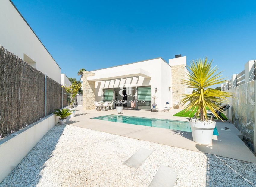 Herverkoop - Villa -
Orihuela Costa - Villamartin Golf