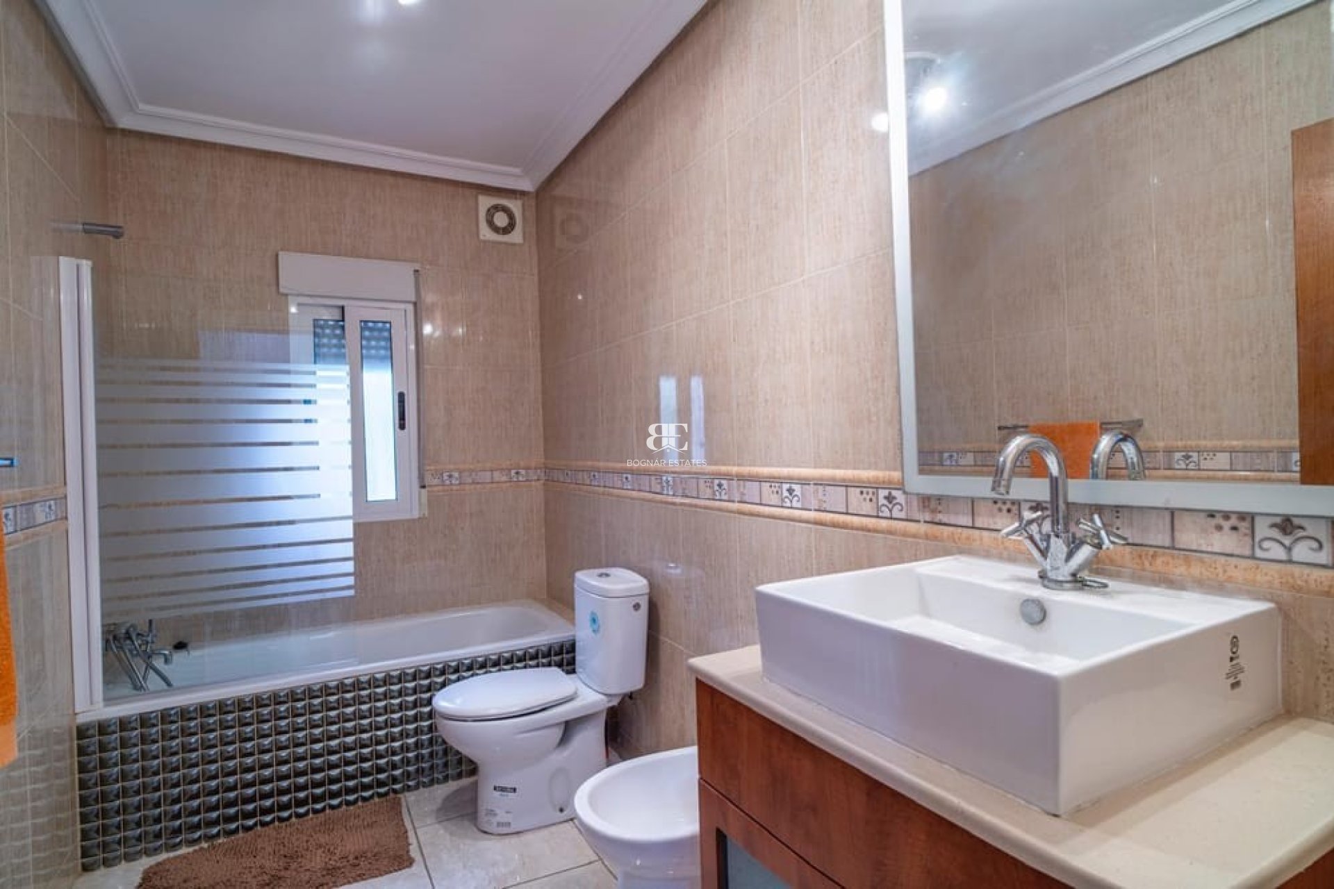 Herverkoop - Villa -
Orihuela Costa - Villamartín