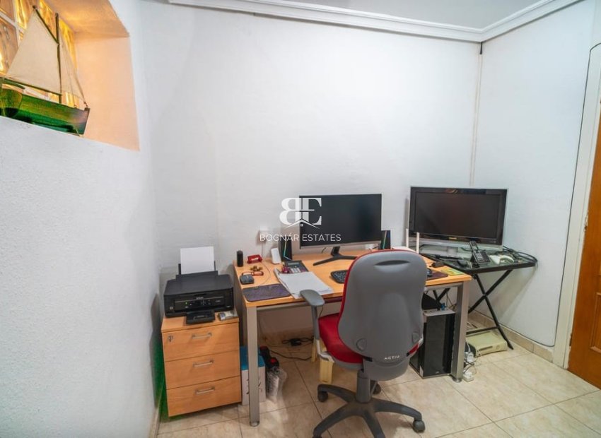 Herverkoop - Villa -
Orihuela Costa - Villamartín