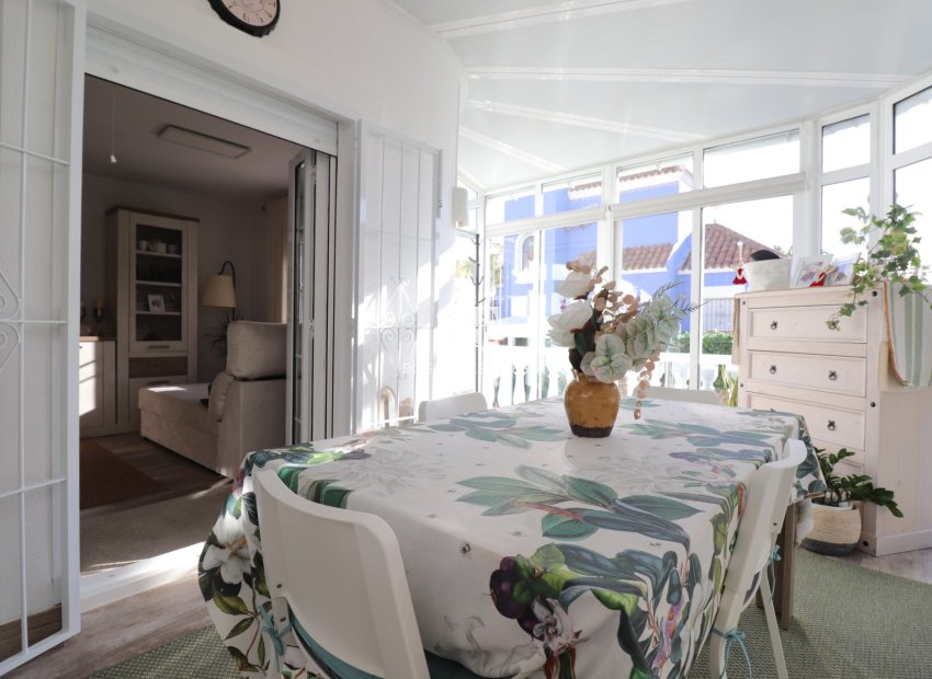 Herverkoop - Villa -
Orihuela Costa - Villamartín