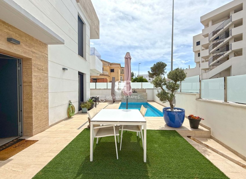 Herverkoop - Villa -
Orihuela Costa - Villamartín