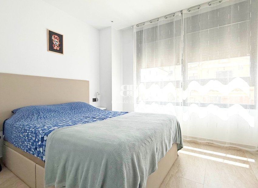 Herverkoop - Villa -
Orihuela Costa - Villamartín