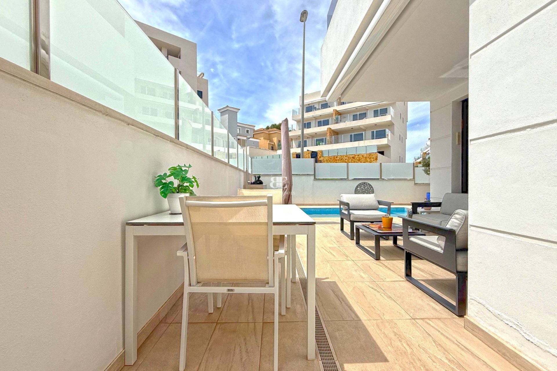 Herverkoop - Villa -
Orihuela Costa - Villamartín