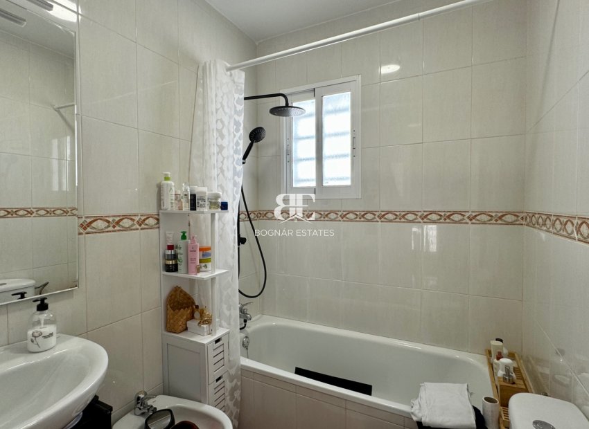 Herverkoop - Villa -
Orihuela Costa - Villamartín