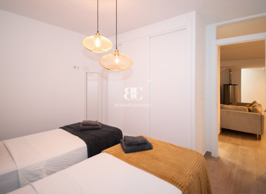 Herverkoop - Villa -
Orihuela Costa - Villamartín