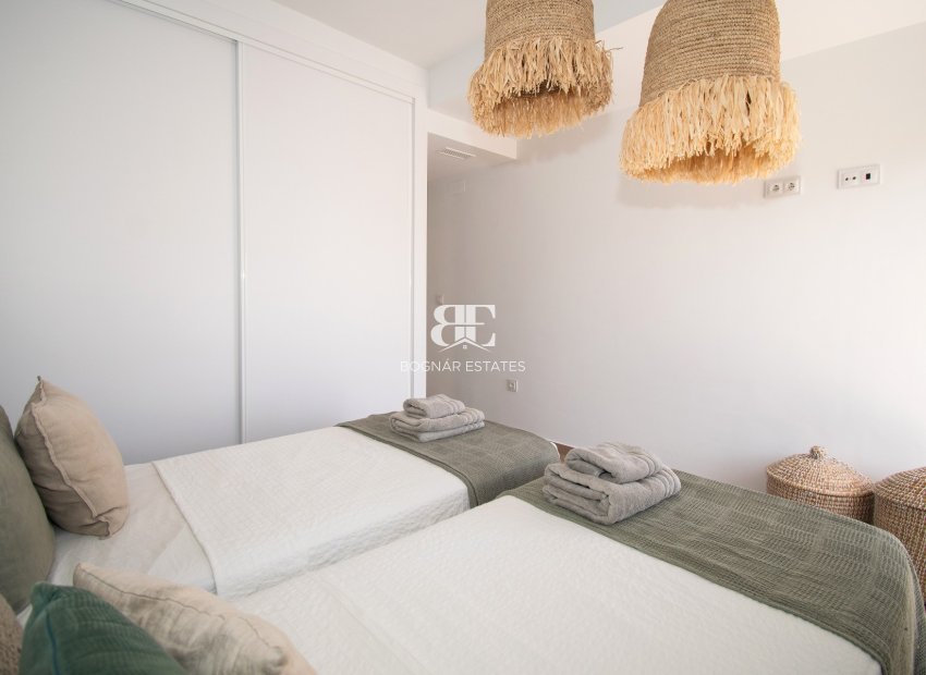 Herverkoop - Villa -
Orihuela Costa - Villamartín
