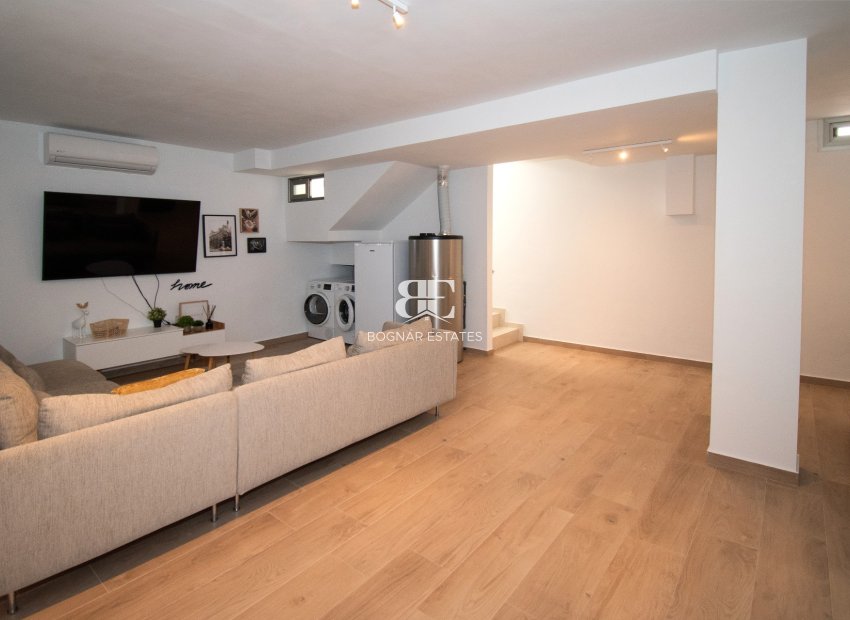 Herverkoop - Villa -
Orihuela Costa - Villamartín
