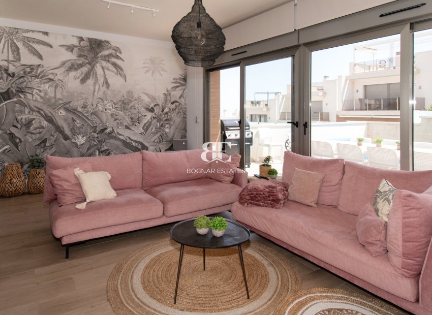 Herverkoop - Villa -
Orihuela Costa - Villamartín