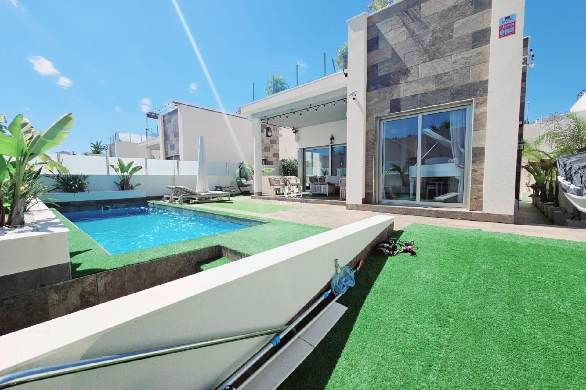 Herverkoop - Villa -
Orihuela Costa - Villamartín