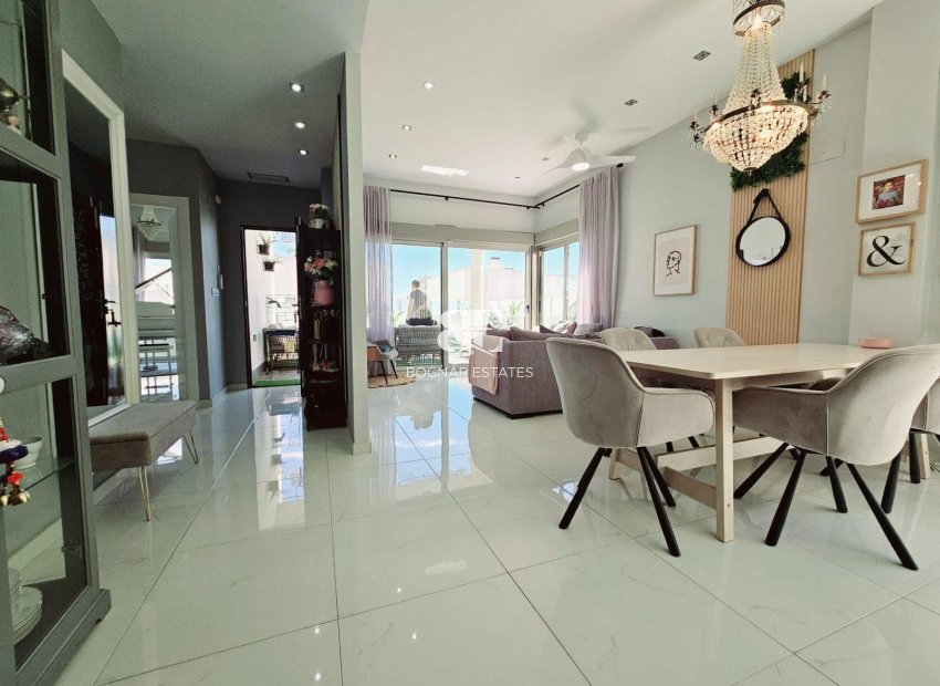 Herverkoop - Villa -
Orihuela Costa - Villamartín