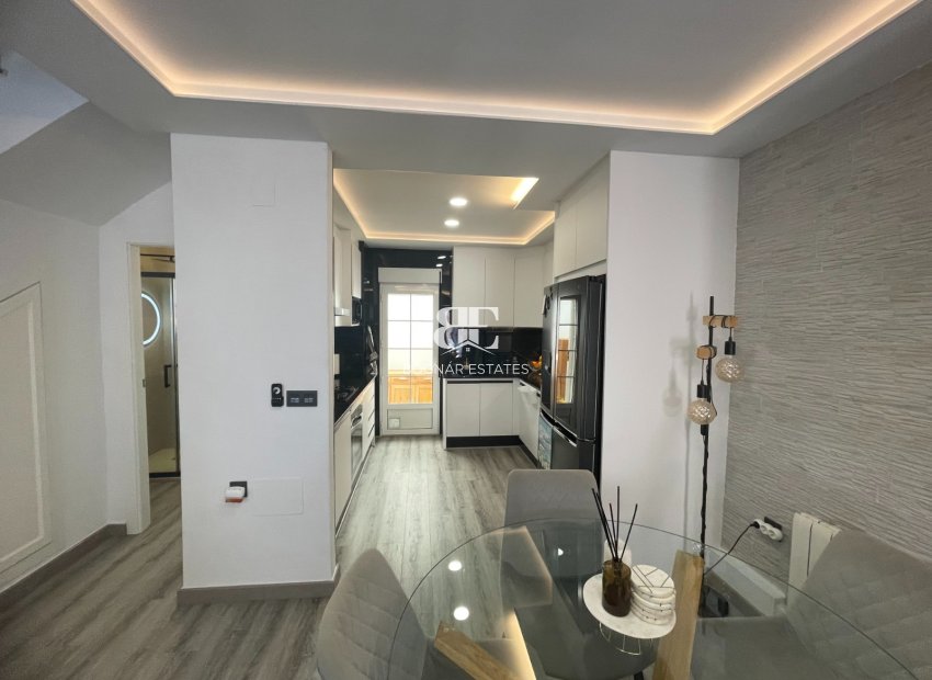 Herverkoop - Villa -
Orihuela Costa - Villamartín