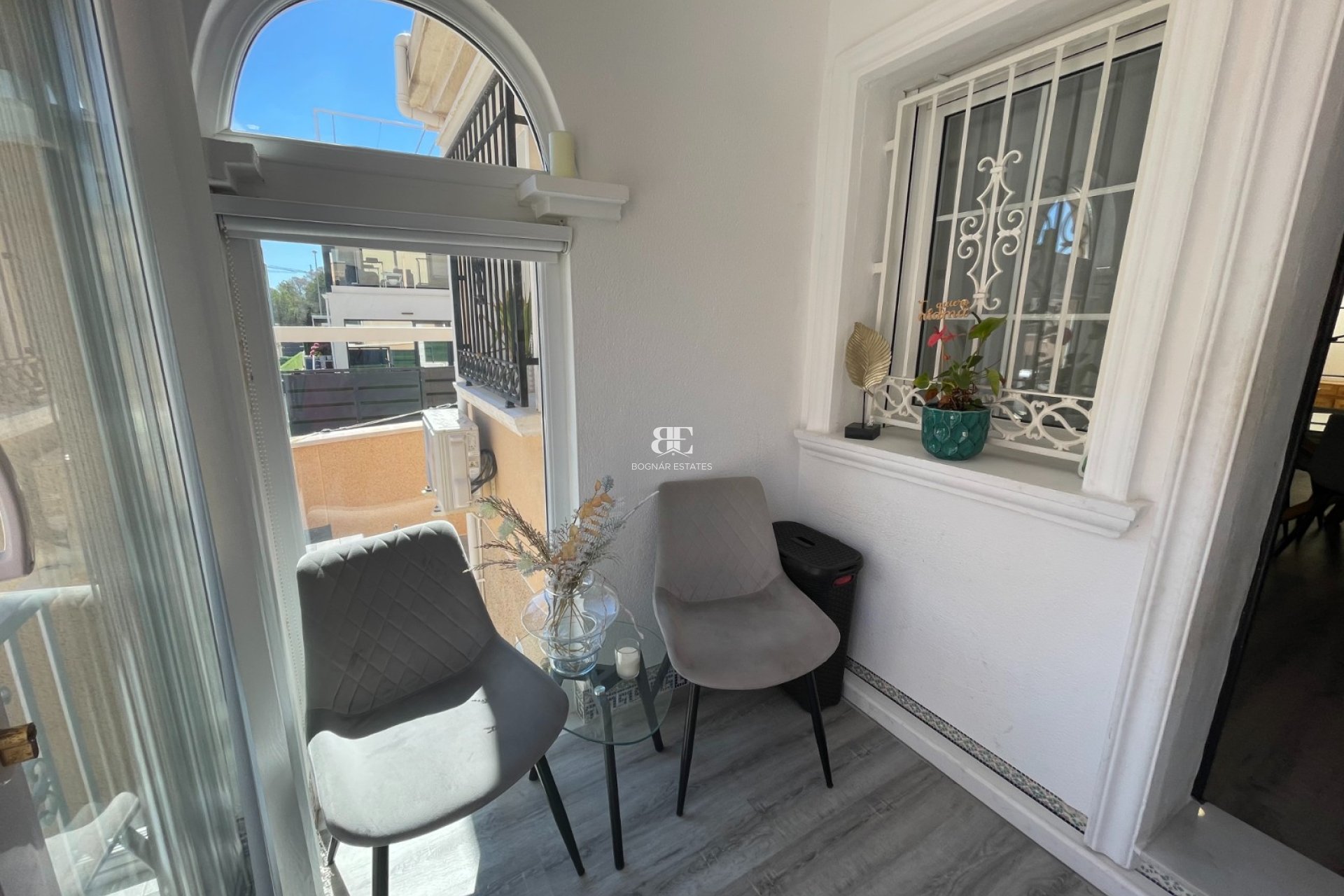 Herverkoop - Villa -
Orihuela Costa - Villamartín
