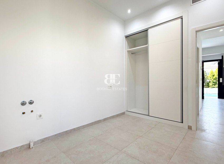 Herverkoop - Villa -
Orihuela Costa - Villamartín