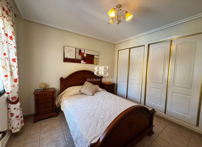 Herverkoop - Villa -
Orihuela Costa - Villamartín