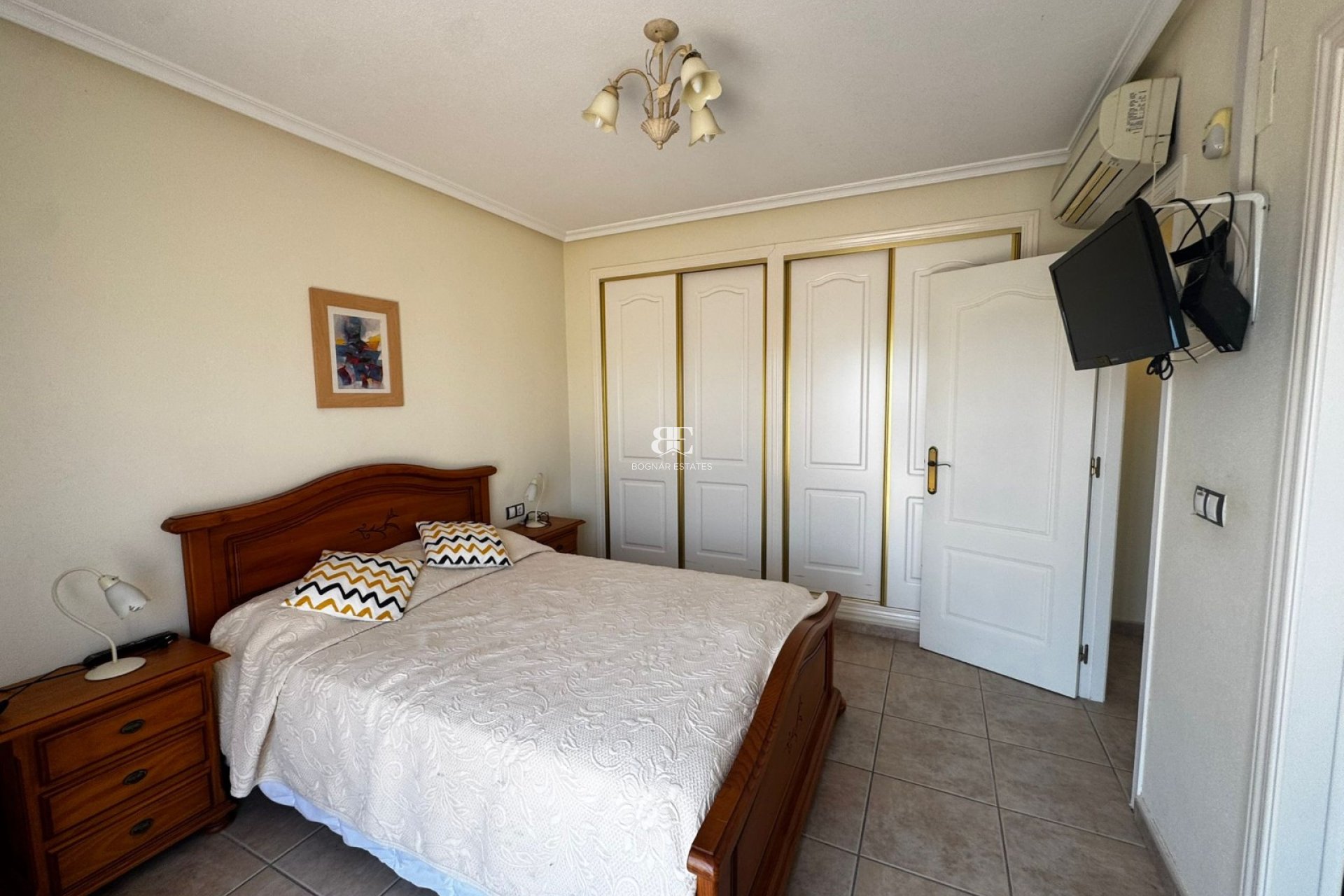 Herverkoop - Villa -
Orihuela Costa - Villamartín