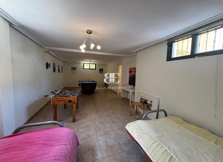 Herverkoop - Villa -
Orihuela Costa - Villamartín
