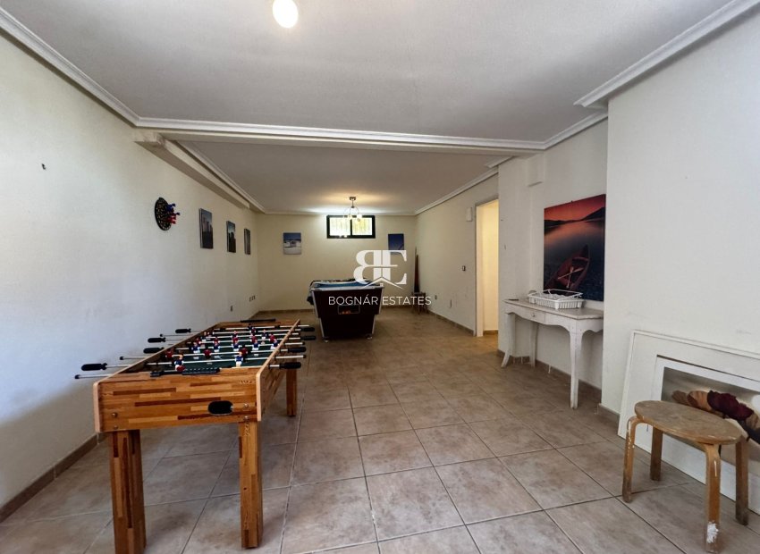 Herverkoop - Villa -
Orihuela Costa - Villamartín