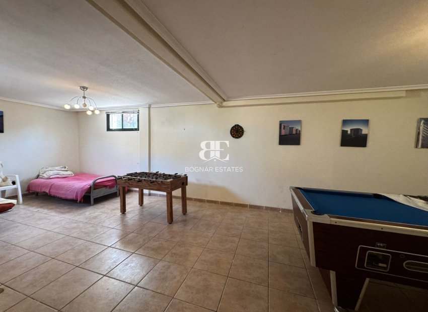 Herverkoop - Villa -
Orihuela Costa - Villamartín