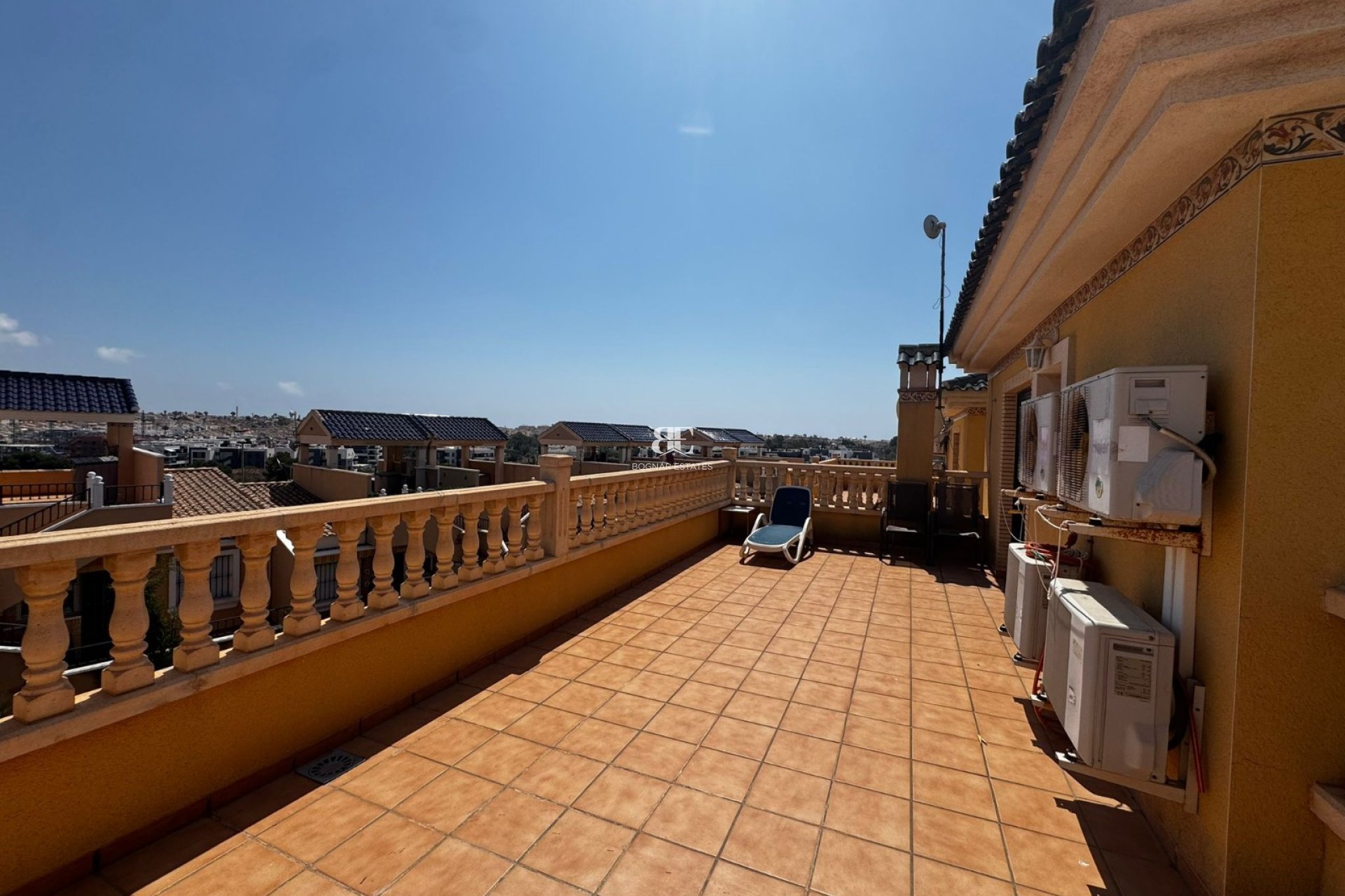 Herverkoop - Villa -
Orihuela Costa - Villamartín