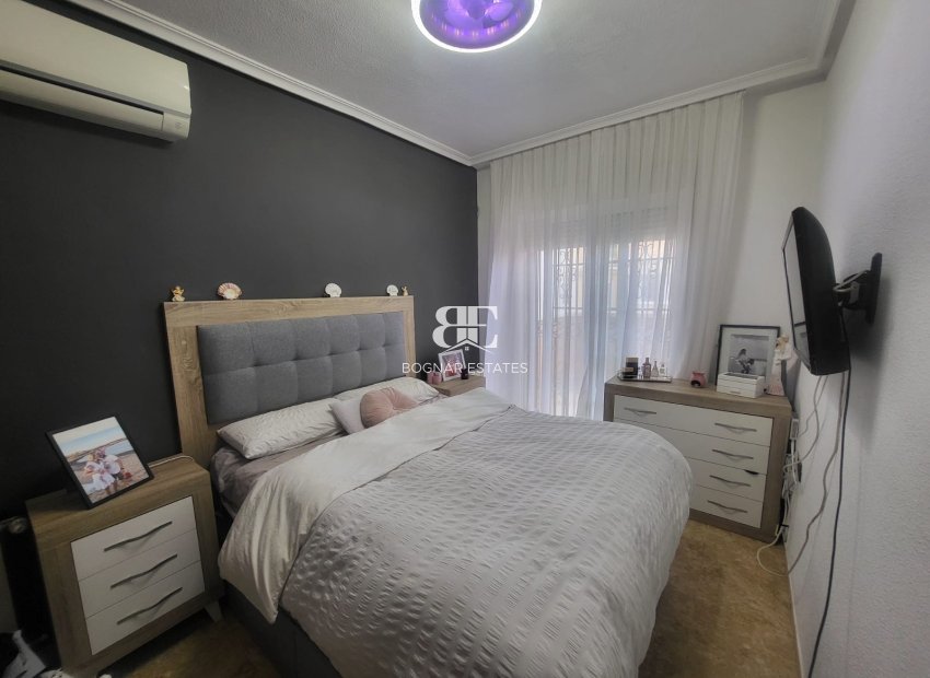 Herverkoop - Villa -
Orihuela Costa - Villamartín