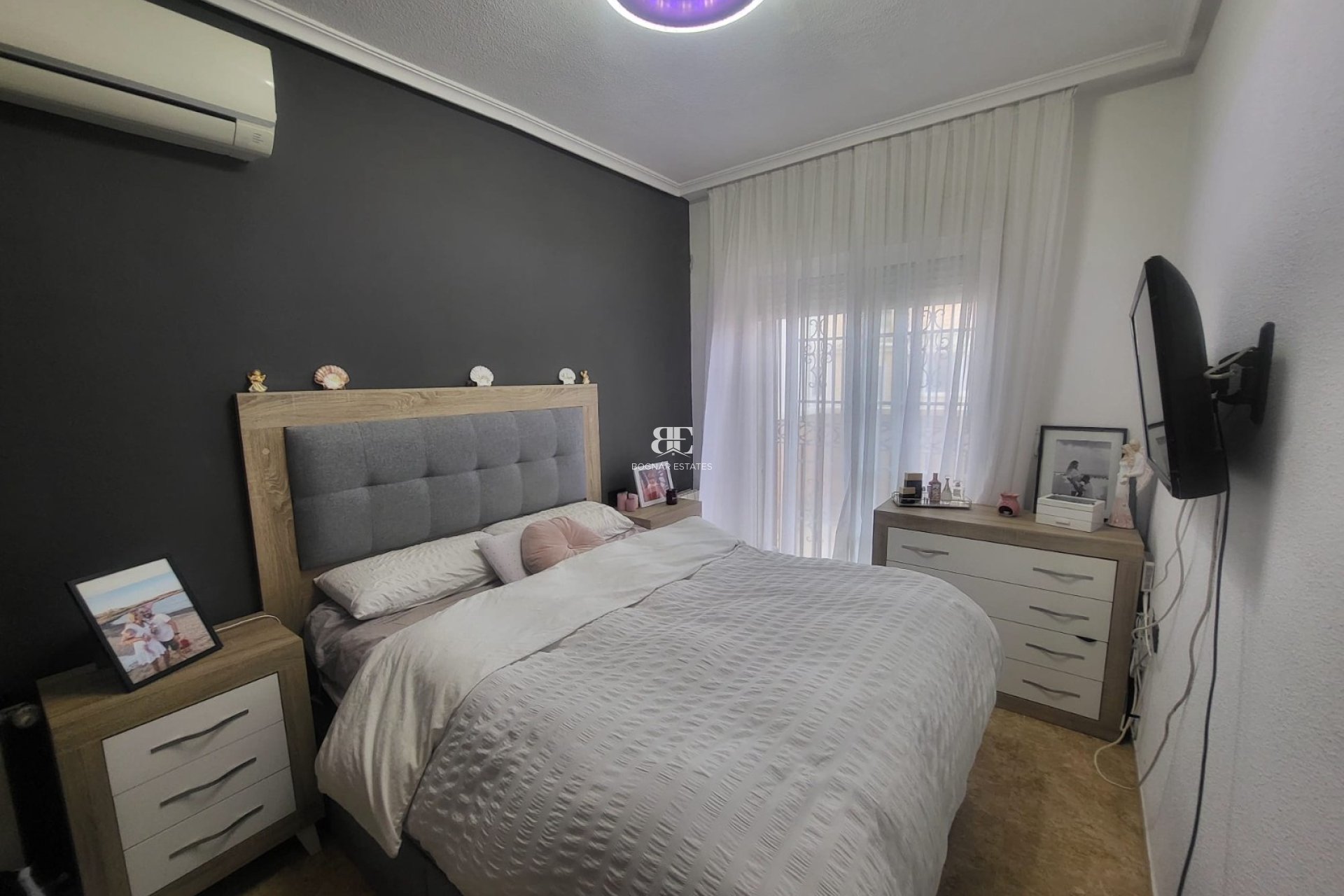 Herverkoop - Villa -
Orihuela Costa - Villamartín