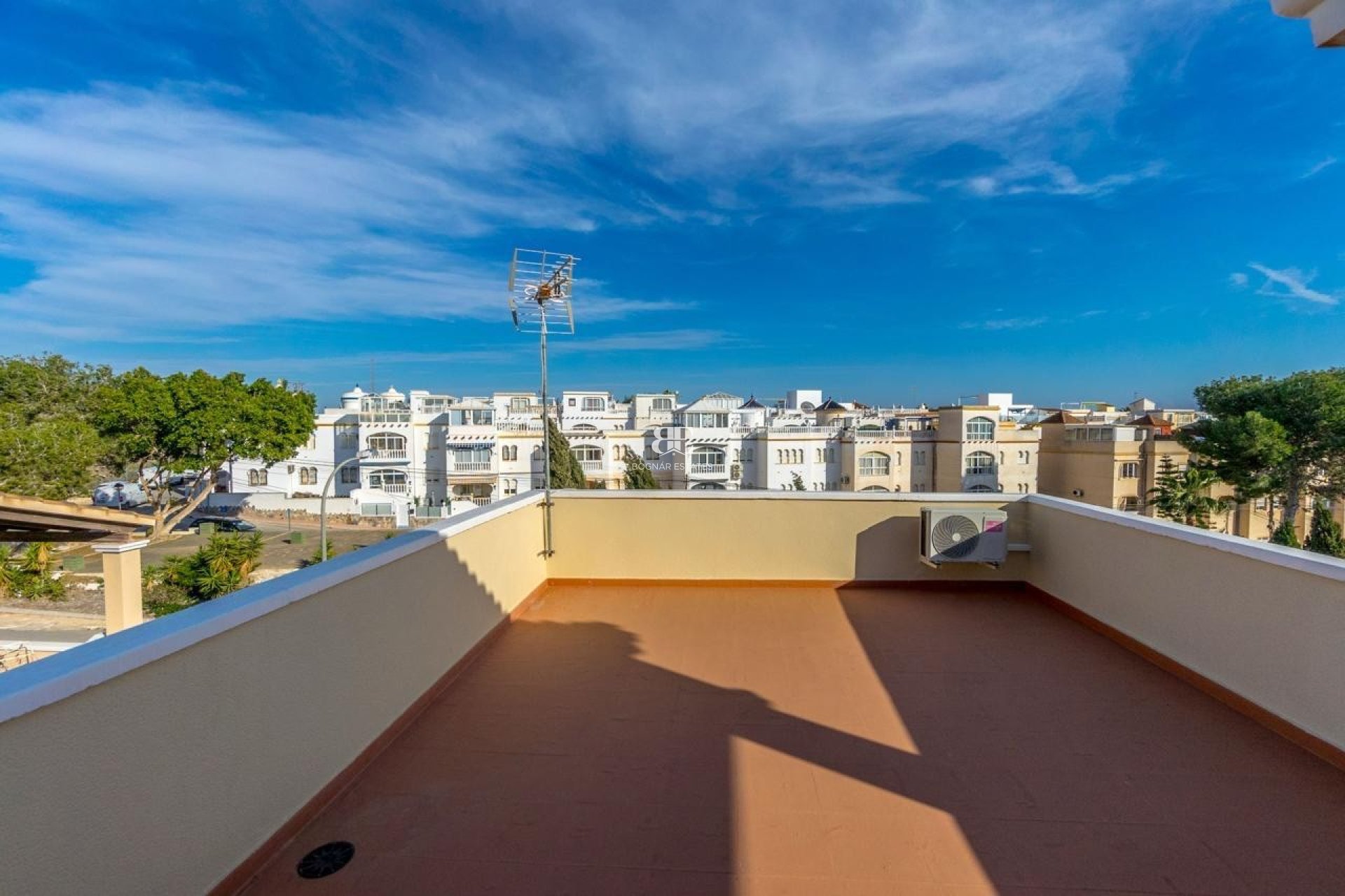 Herverkoop - Villa -
Orihuela Costa - Villamartín